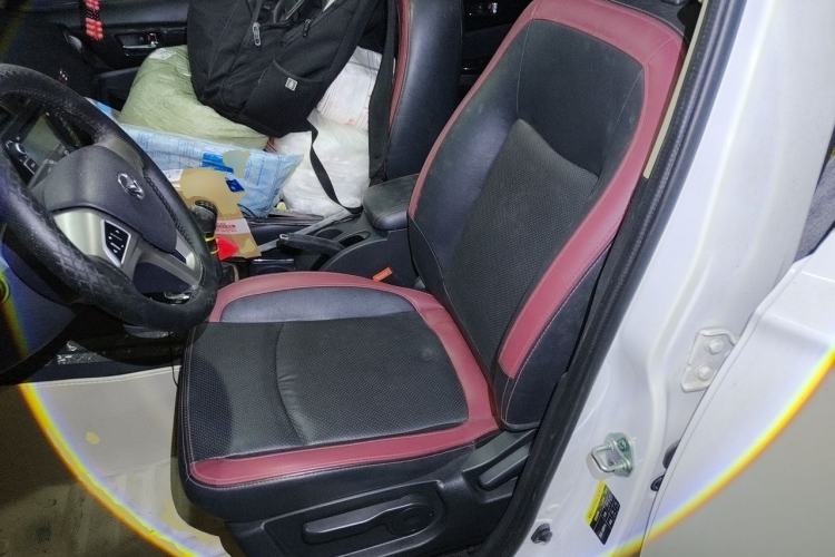 Used HYOSOW S3 2016 1.5L Manual Luxury Edition China IV Emission Standard Left Front Seat