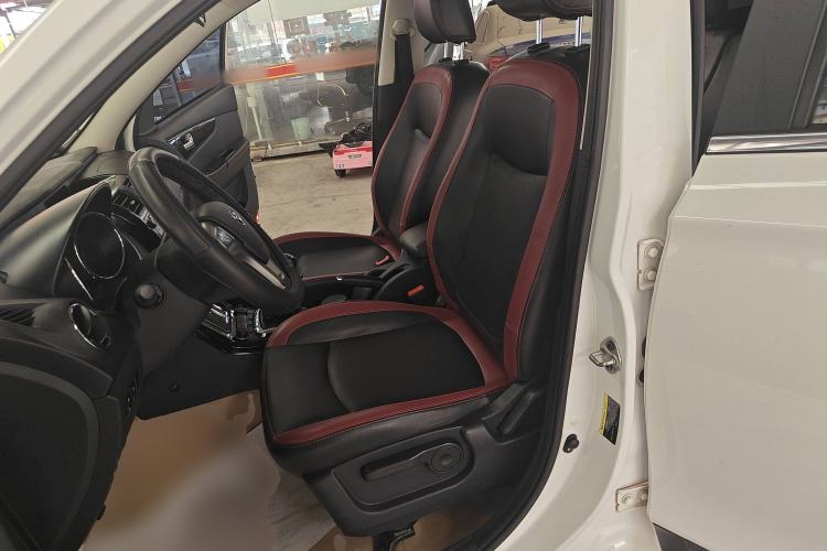 Used HYOSOW S3 2016 1.5L Manual Luxury Edition China IV Emission Standard Left Front Seat
