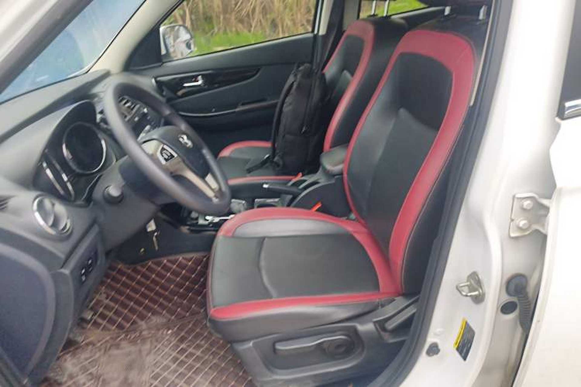 Used HYOSOW S3 2016 1.5L Manual Comfort Version China IV Emission Standard Left Front Seat
