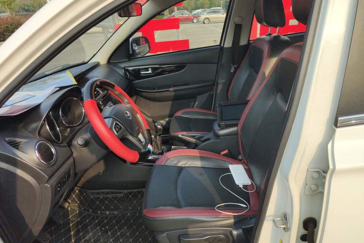 Used HYOSOW S3 2016 1.5L Manual Luxury Edition China IV Emission Standard Left Front Seat