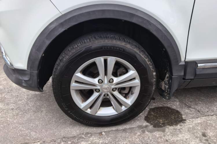 Used HYOSOW S3 2016 S3L 1.5L Manual Prestige Edition Left Front Wheel Hub