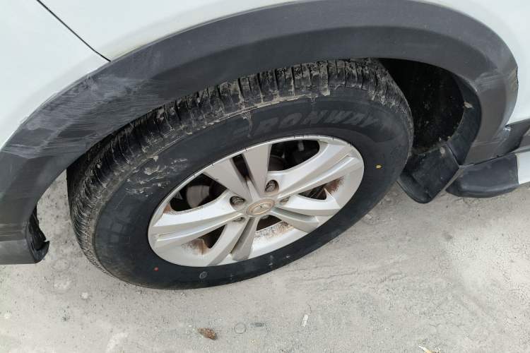 Used HYOSOW S3 2016 S3L 1.5L Manual Premium Edition Left Front Wheel Hub
