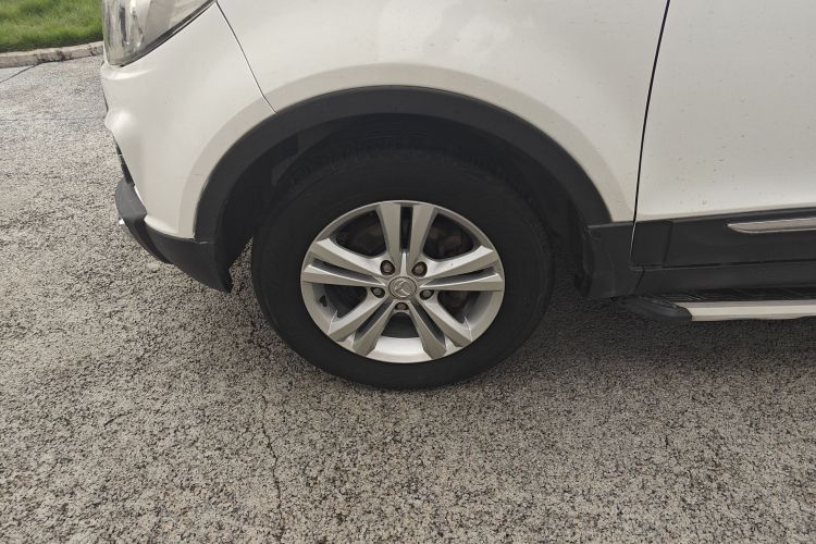 Used HYOSOW S3 2016 1.5L Manual Luxury Edition China IV Emission Standard Left Front Wheel Hub