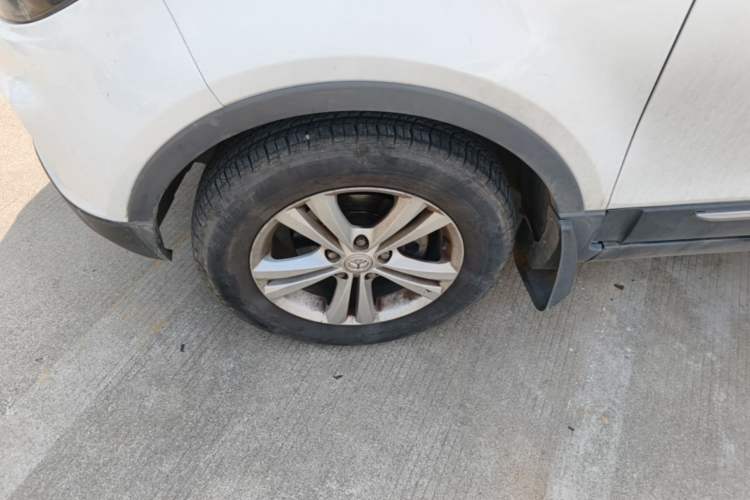 Used HYOSOW S3 2016 1.5L Manual Comfort Version China V Left Front Wheel Hub