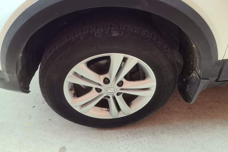 Used HYOSOW S3 2016 S3L 1.5L Manual Premium Edition Left Front Wheel Hub