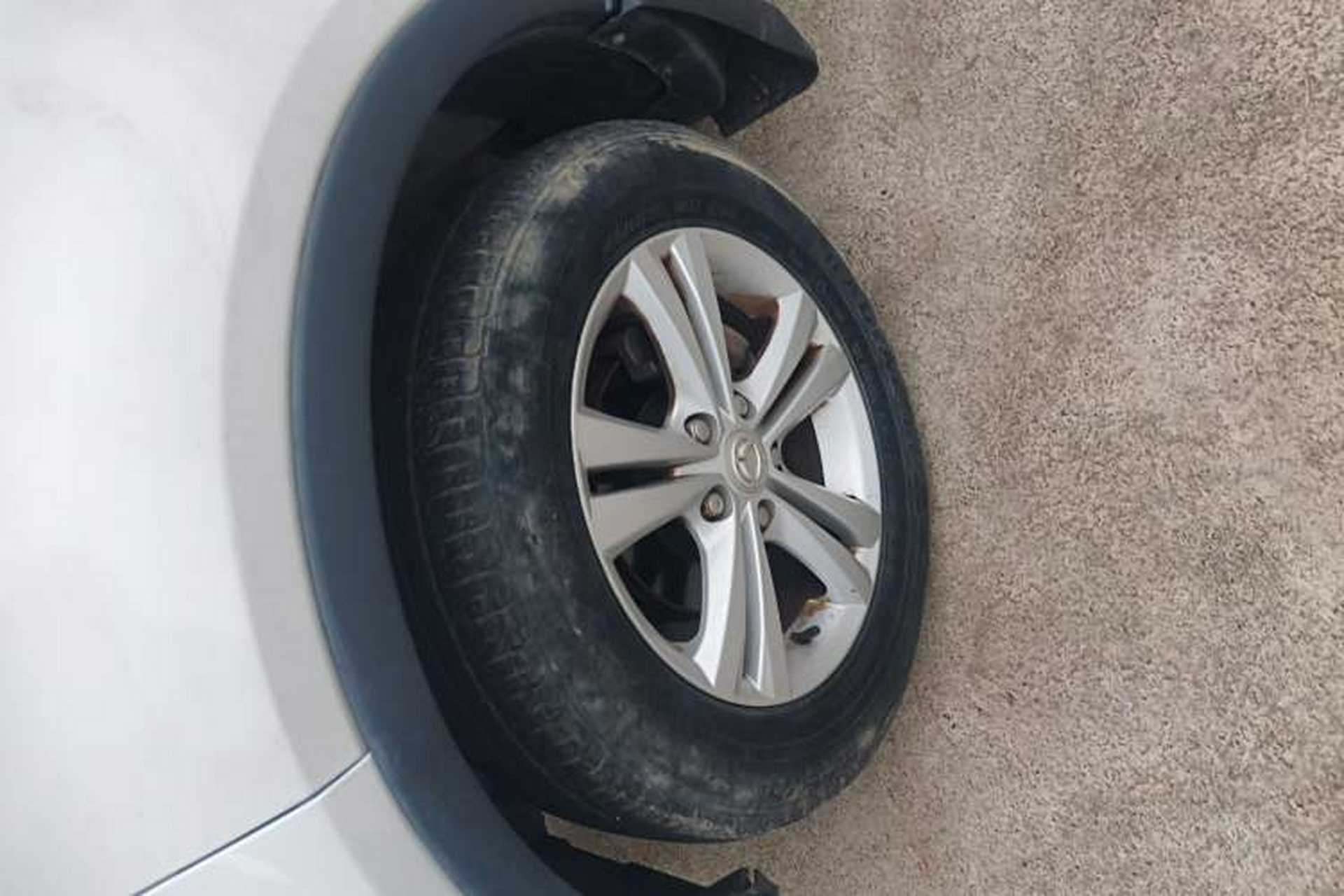 Used HYOSOW S3 2016 1.5L Manual Comfort Version China IV Emission Standard Left Front Wheel Hub