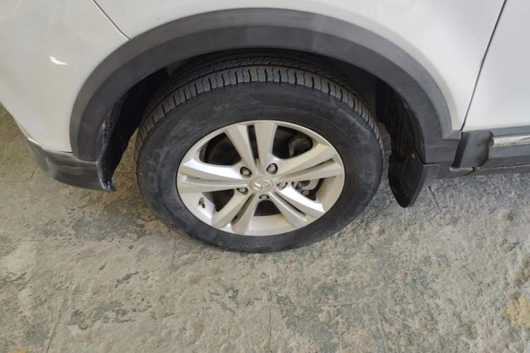 Used HYOSOW S3 2016 S3L 1.5L Manual Prestige Edition Left Front Wheel Hub