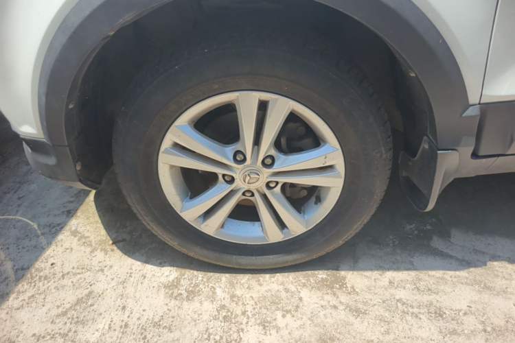 Used HYOSOW S3 2016 S3L 1.5L Manual Premium Edition Left Front Wheel Hub