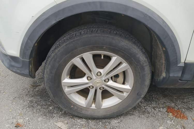 Used HYOSOW S3 2016 S3L 1.5L Manual Prestige Edition Left Front Wheel Hub