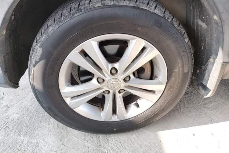 Used HYOSOW S3 2016 S3L 1.5L Manual Prestige Edition Left Front Wheel Hub