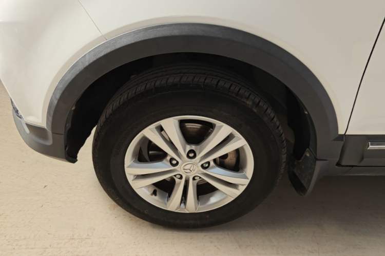 Used HYOSOW S3 2016 S3L 1.5L Manual Premium Edition Left Front Wheel Hub