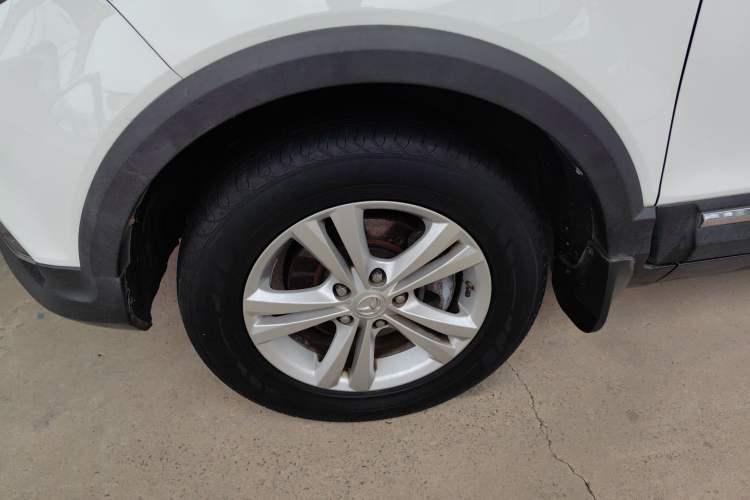 Used HYOSOW S3 2016 S3L 1.5L Manual Prestige Edition Left Front Wheel Hub