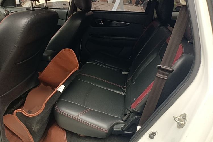Used HYOSOW S3 2016 1.5L Manual Comfort Version China IV Emission Standard Left Rear Seat