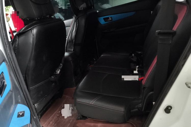 Used HYOSOW S3 2016 1.5L Manual Luxury Edition China IV Emission Standard Left Rear Seat