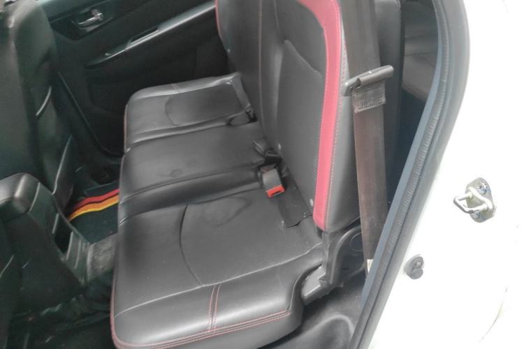 Used HYOSOW S3 2016 1.5L Manual Luxury Edition China IV Emission Standard Left Rear Seat