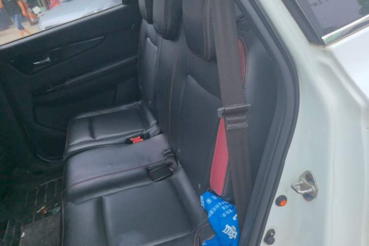 Used HYOSOW S3 2016 1.5L Manual Luxury Model China V Standard Left Rear Seat