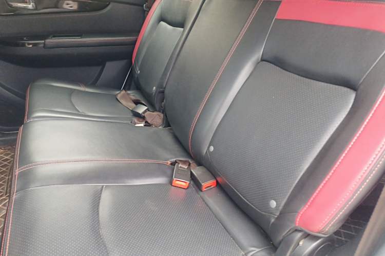 Used HYOSOW S3 2016 1.5L Manual Comfort Version China IV Emission Standard Left Rear Seat