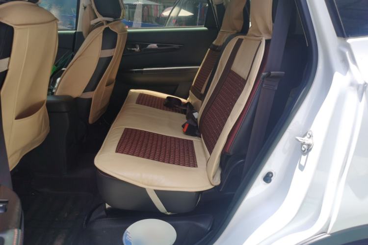 Used HYOSOW S3 2016 1.5L Manual Luxury Edition China IV Emission Standard Left Rear Seat
