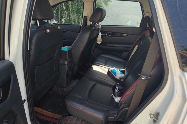 Used HYOSOW S3 2016 1.5L Manual Comfort Version China IV Emission Standard Left Rear Seat