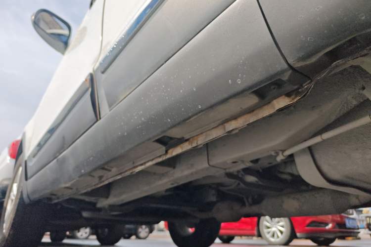 Used HYOSOW S3 2016 1.5L Manual Luxury Model China V Standard Left Side Sill