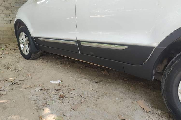 Used HYOSOW S3 2016 1.5L Manual Comfort Version China V Left Side Sill
