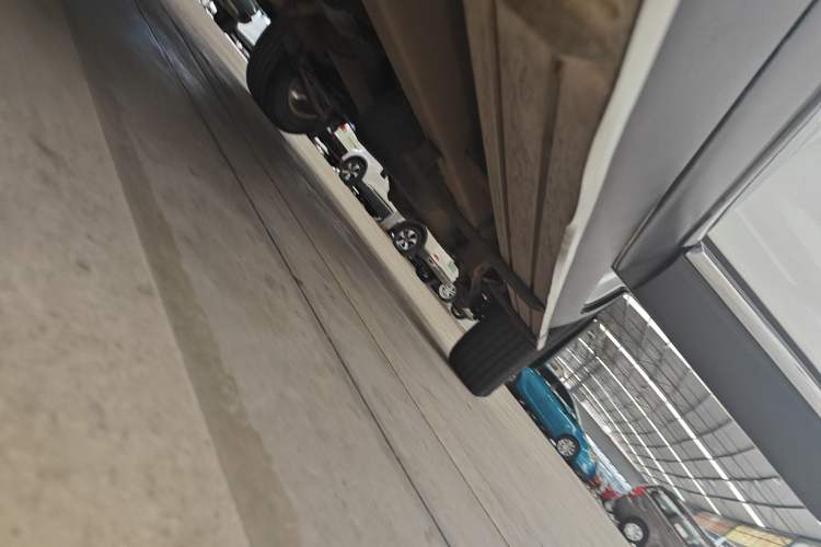 Used HYOSOW S3 2016 1.5L Manual Luxury Edition China IV Emission Standard Left Side Sill