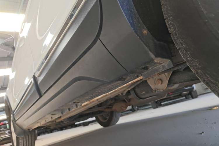 Used HYOSOW S3 2016 S3L 1.5L Manual Premium Edition Left Side Sill