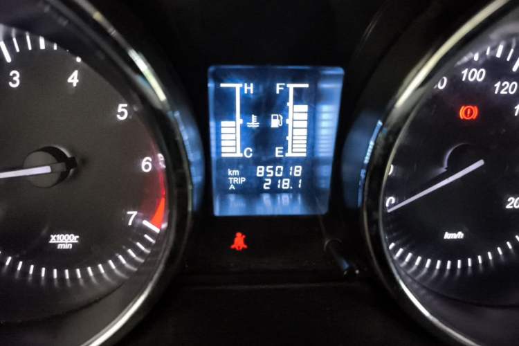 Used HYOSOW S3 2016 1.5L Manual Luxury Edition China IV Emission Standard Odometer Close Up