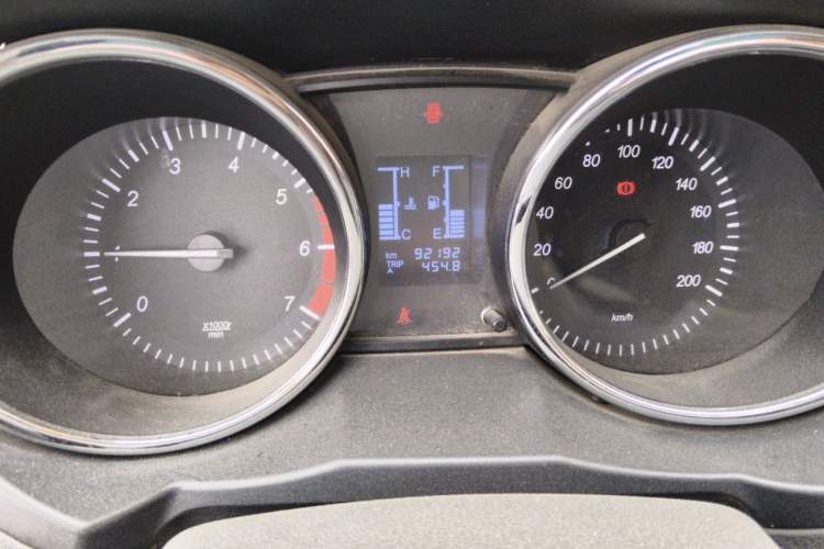 Used HYOSOW S3 2016 1.5L Manual Entrepreneurship Model Odometer Close Up