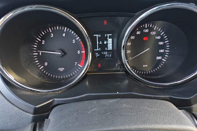 Used HYOSOW S3 2016 1.5L Manual Comfort Version China V Odometer Close Up