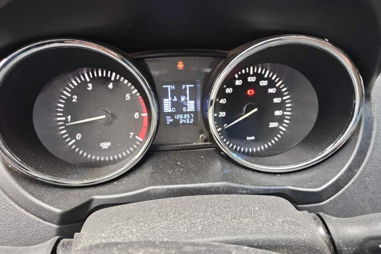 Used HYOSOW S3 2016 1.5L Manual Entrepreneurship Model Odometer Close Up