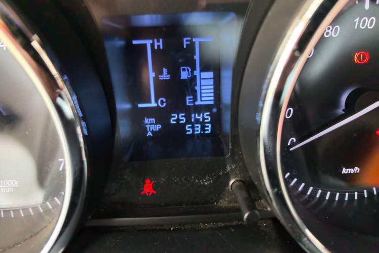 Used HYOSOW S3 2016 1.5L Manual Luxury Edition China IV Emission Standard Odometer Close Up