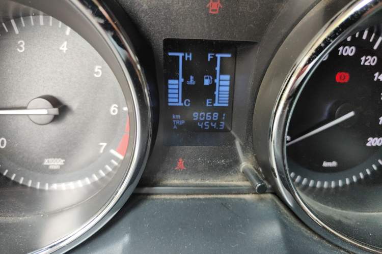 Used HYOSOW S3 2016 1.5L Manual Entrepreneurship Model Odometer Close Up