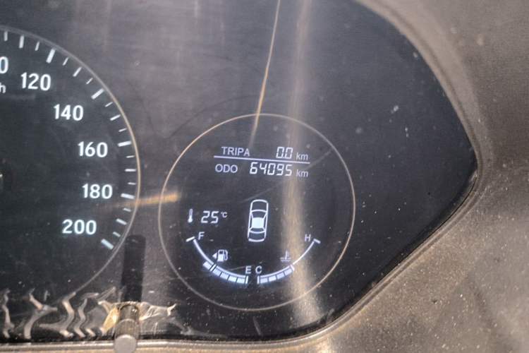 Used HYOSOW S3 2016 S3L 1.5L Manual Premium Edition Odometer Close Up