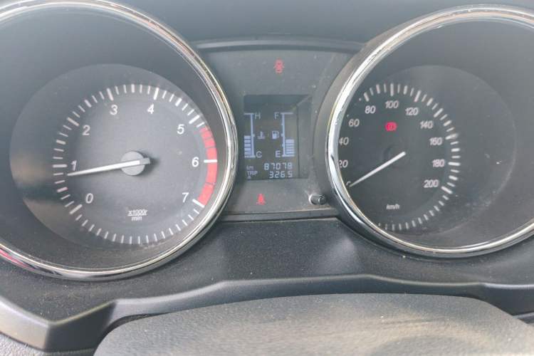 Used HYOSOW S3 2016 1.5L Manual Comfort Version China IV Emission Standard Odometer Close Up