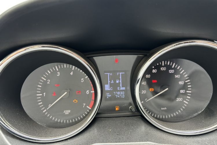 Used HYOSOW S3 2016 1.5L Manual Luxury Edition China IV Emission Standard Odometer Close Up