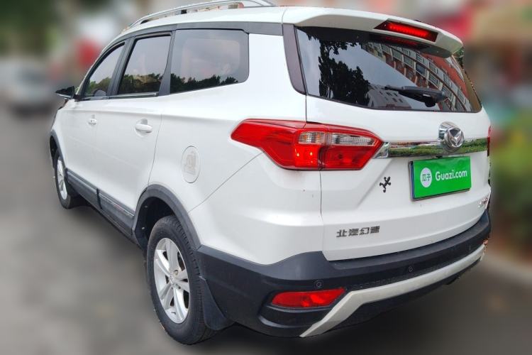 Used HYOSOW S3 2016 S3L 1.5L Manual Prestige Edition Rear Left 45 Deg