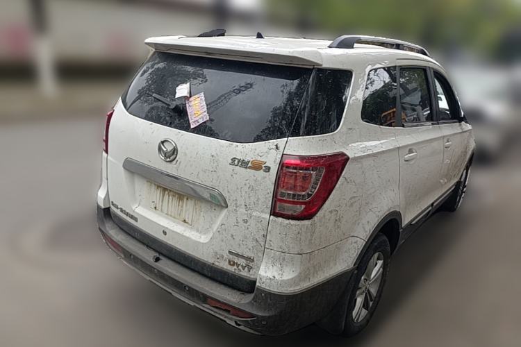 Used HYOSOW S3 2016 1.5L Manual Comfort Version China IV Emission Standard Rear Right 45 Deg