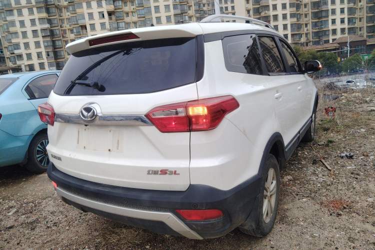 Used HYOSOW S3 2016 S3L 1.5L Manual Prestige Edition Rear Right 45 Deg