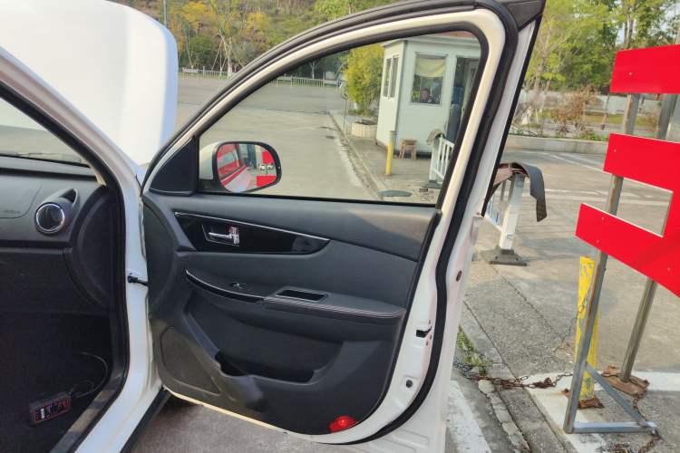 Used HYOSOW S3 2016 1.5L Manual Luxury Edition China IV Emission Standard Right Front Door Interior