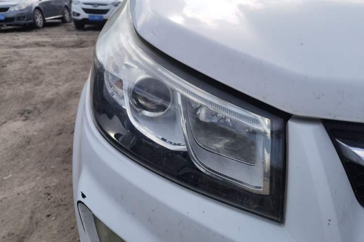 Used HYOSOW S3 2016 1.5L Manual Entrepreneurship Model Right Front Headlight