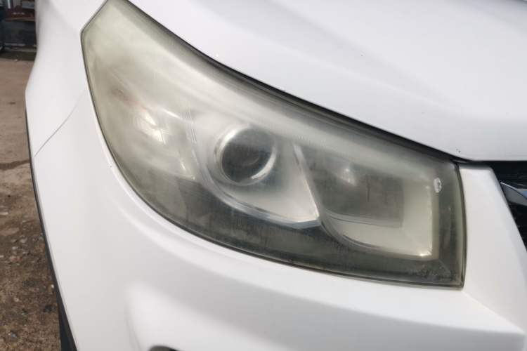 Used HYOSOW S3 2016 1.5L Manual Comfort Version China IV Emission Standard Right Front Headlight