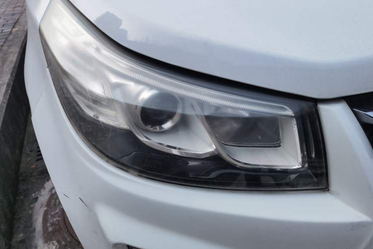 Used HYOSOW S3 2016 1.5L Manual Luxury Edition China IV Emission Standard Right Front Headlight