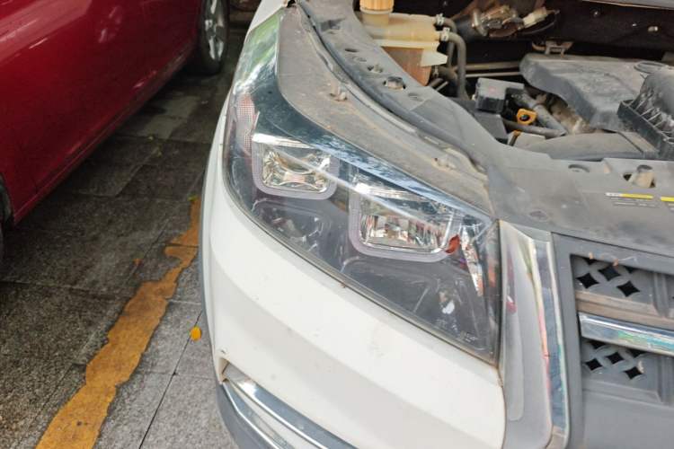 Used HYOSOW S3 2016 S3L 1.5L Manual Prestige Edition Right Front Headlight