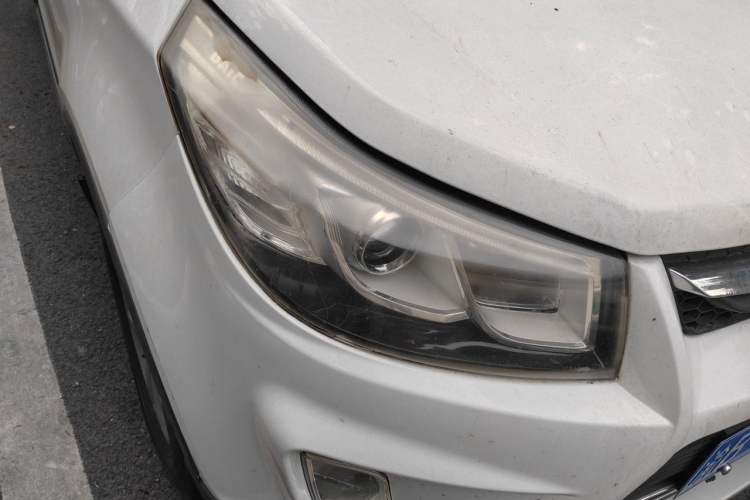Used HYOSOW S3 2016 1.5L Manual Luxury Edition China IV Emission Standard Right Front Headlight