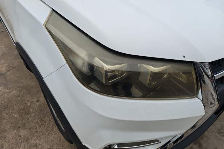 Used HYOSOW S3 2016 S3L 1.5L Manual Premium Edition Right Front Headlight