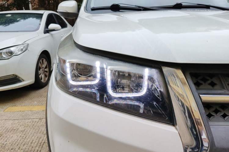 Used HYOSOW S3 2016 S3L 1.5L Manual Prestige Edition Right Front Headlight
