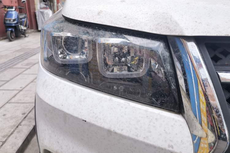 Used HYOSOW S3 2016 S3L 1.5L Manual Premium Edition Right Front Headlight