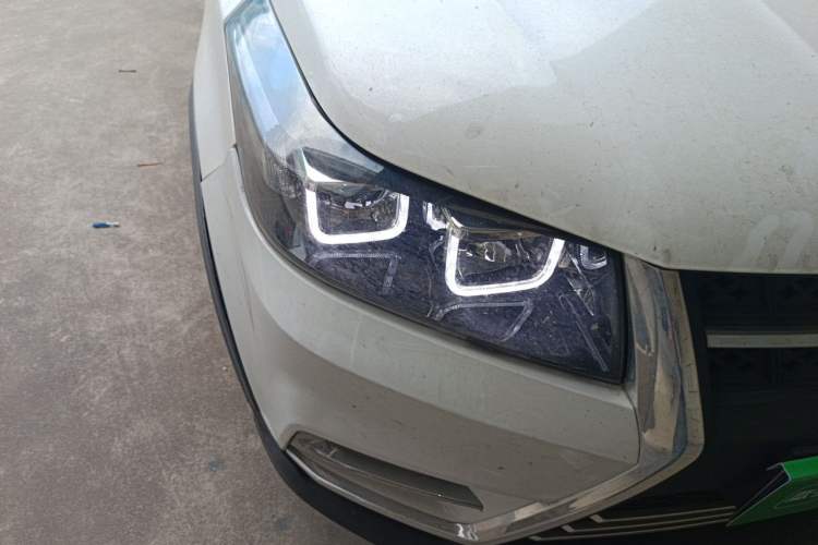 Used HYOSOW S3 2016 S3L 1.5L Manual Premium Edition Right Front Headlight