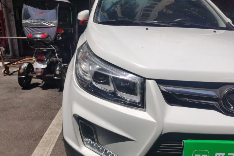 Used HYOSOW S3 2016 1.5L Manual Luxury Edition China IV Emission Standard Right Front Headlight
